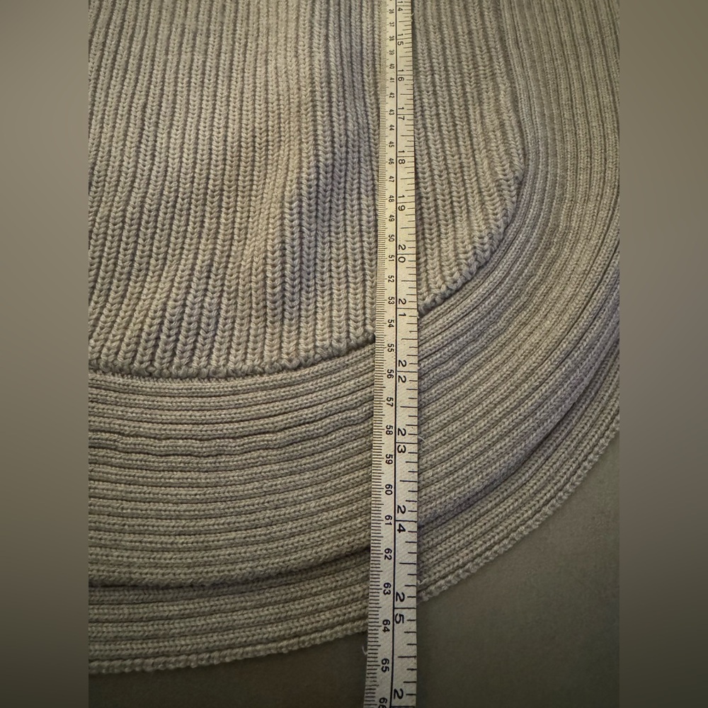 100% Marino wool Wilfred Asianna Turtleneck Sweater - Picture 9 of 10